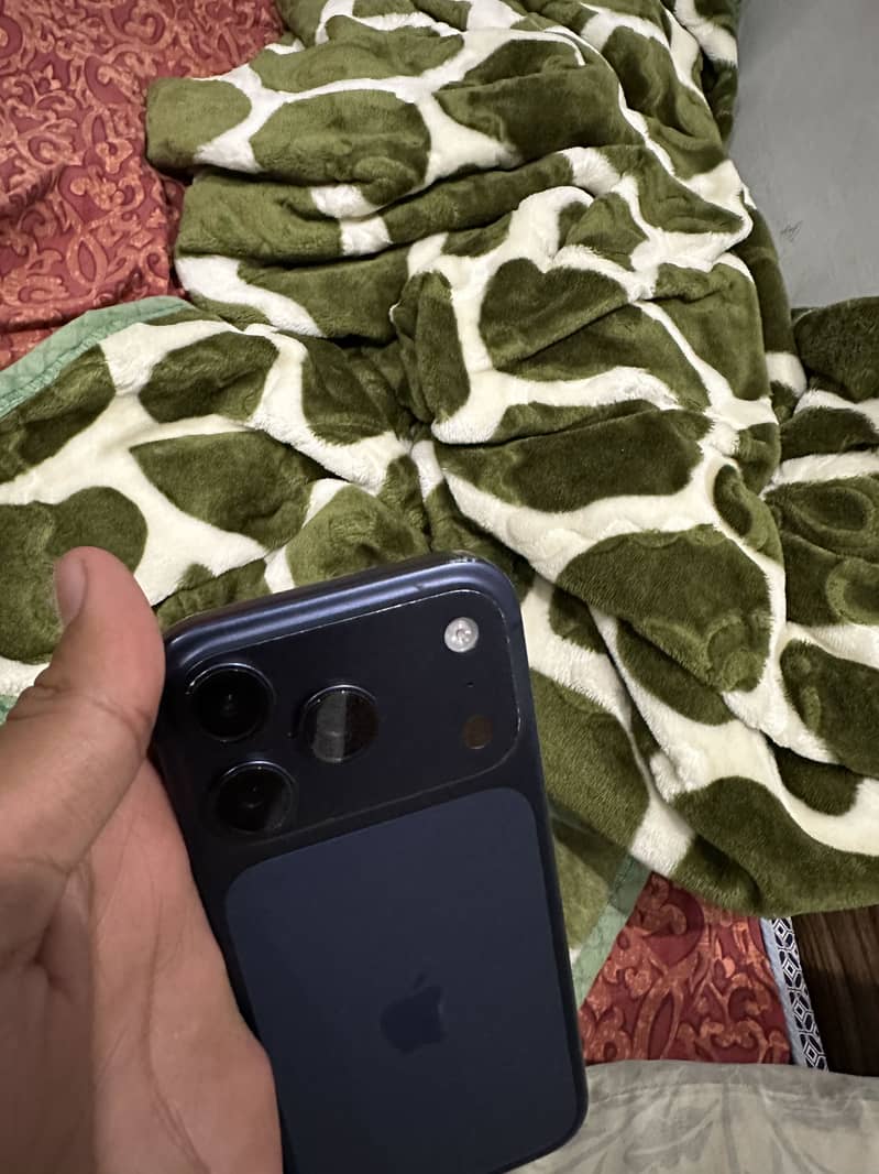 Apple iPhone 17 Pro 2