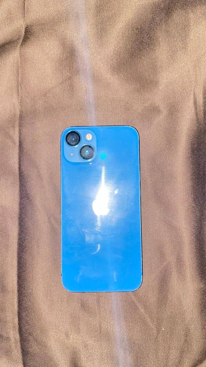 Apple iPhone 13 2