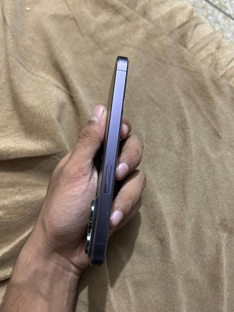 Apple iPhone 14 Pro 3