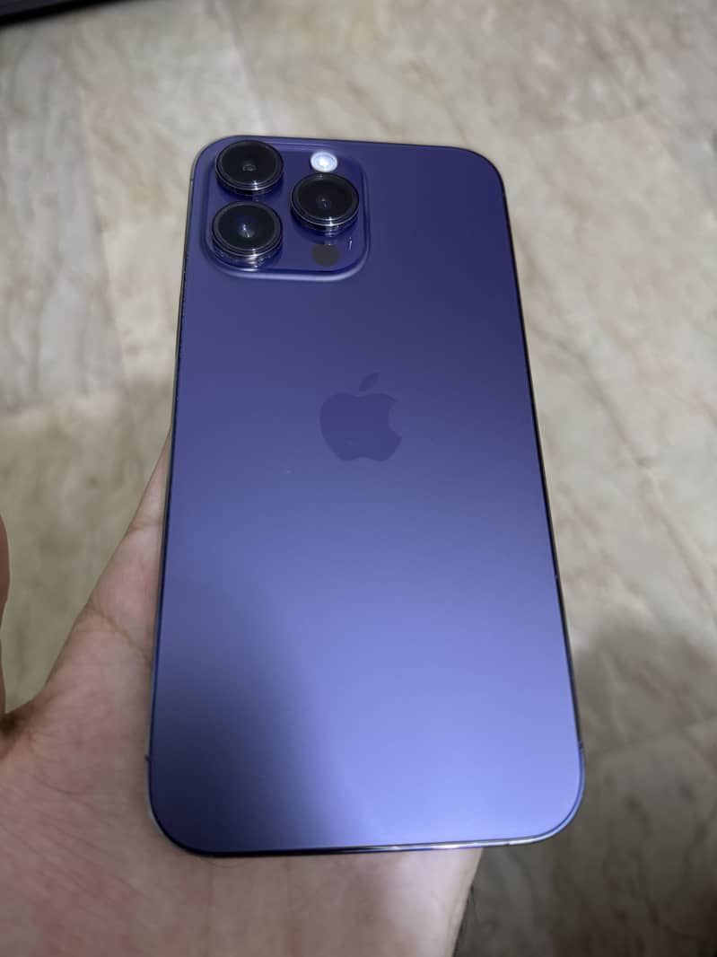 Apple iPhone 14 Pro Max 1