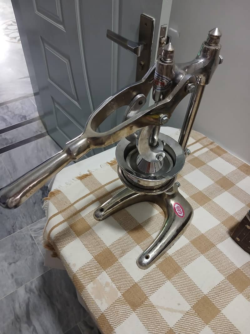 Manual Juice Extract Machine 1