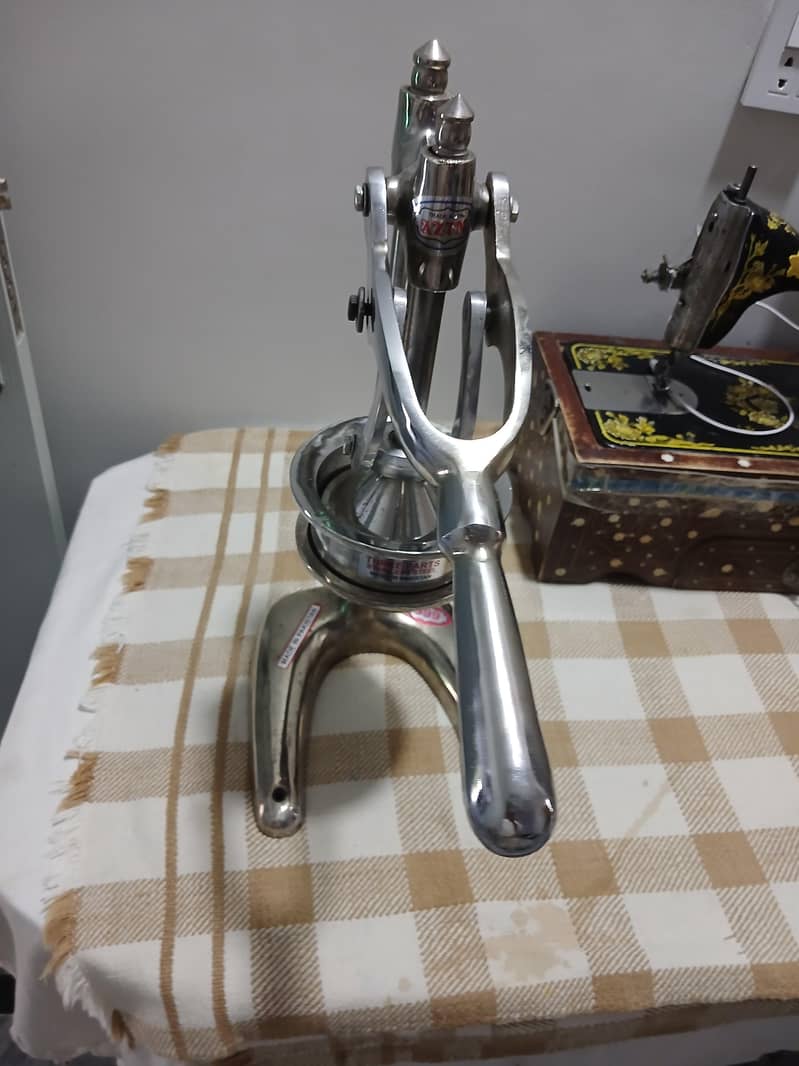 Manual Juice Extract Machine 2