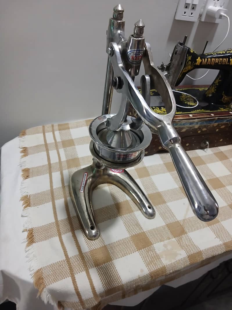 Manual Juice Extract Machine 3