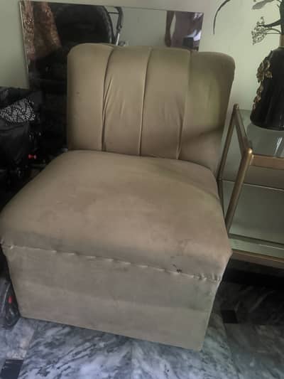 Single Sofa for Sale – Good Condition