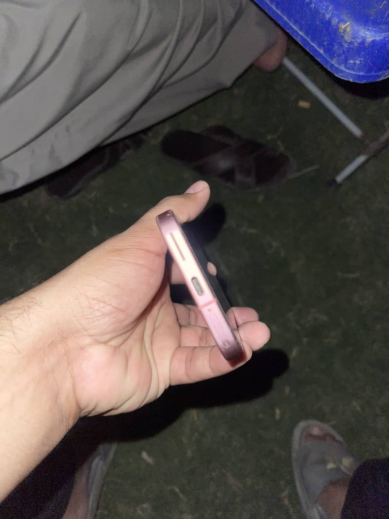 Google Pixel 9 4