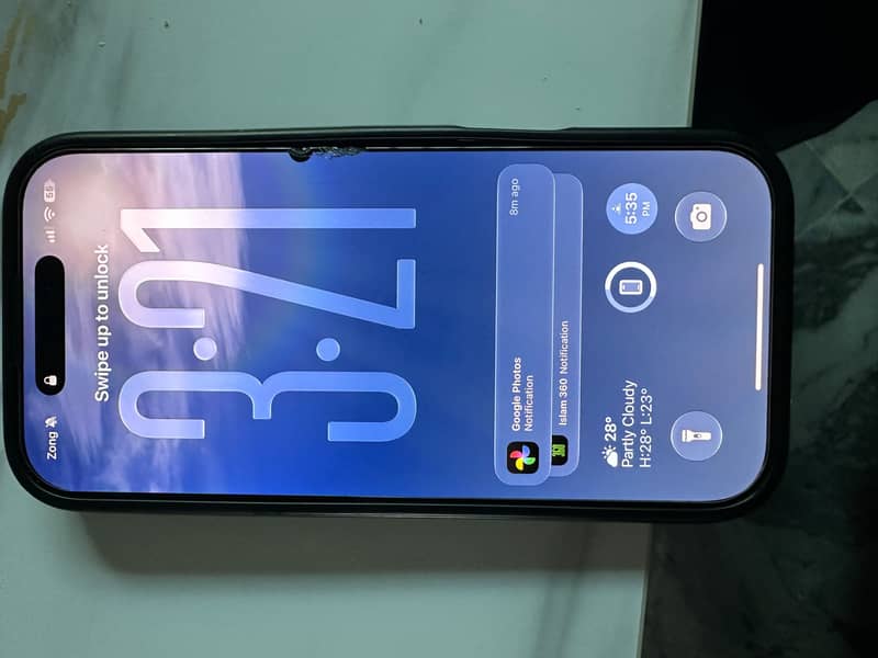 Apple iPhone 16 Pro 0