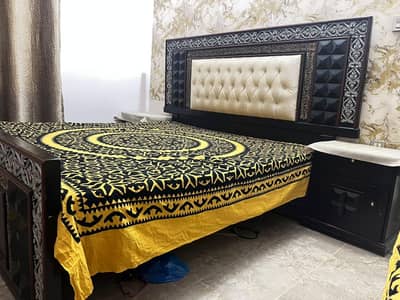 bad 2side tables or ak darasing table