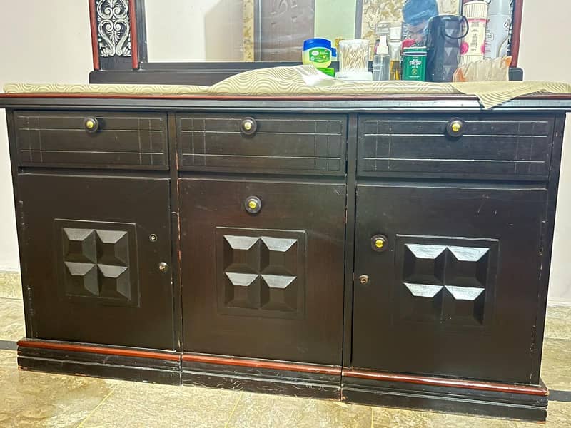 bad 2side tables or ak darasing table 3