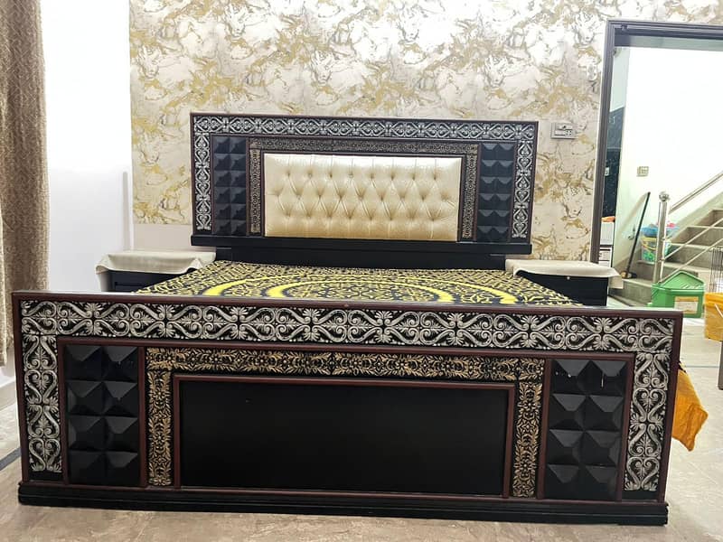 bad 2side tables or ak darasing table 7