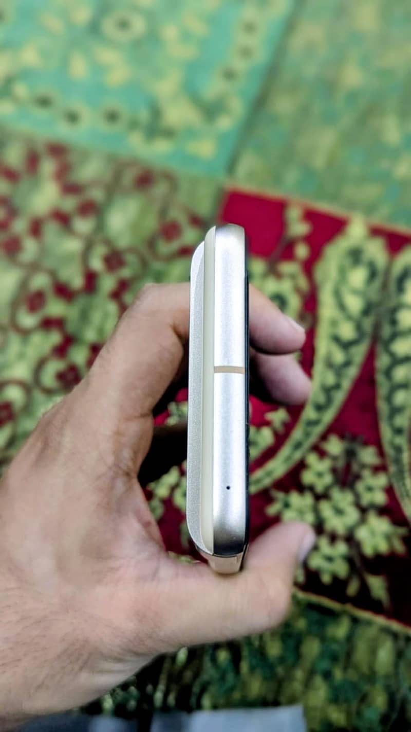 Google Pixel 8 3