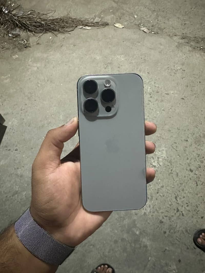 Apple iPhone 15 Pro 1