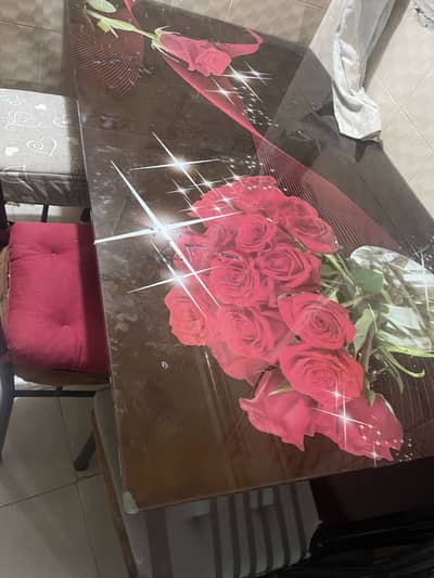 Table with 4 chairs