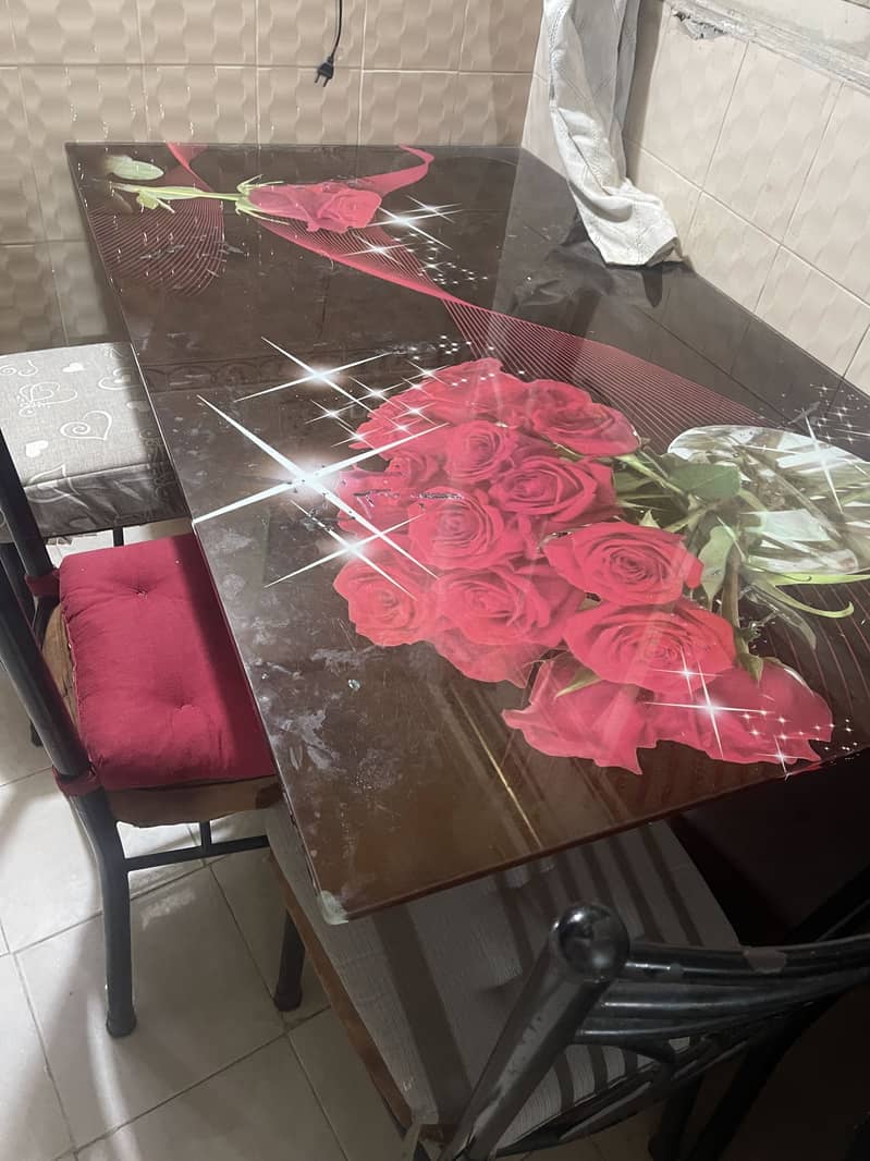 Table with 4 chairs 5