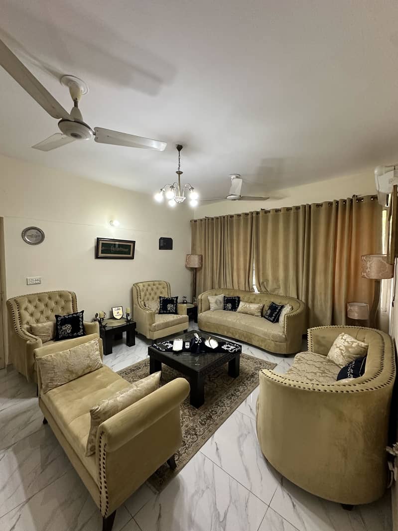 Sofa set 0