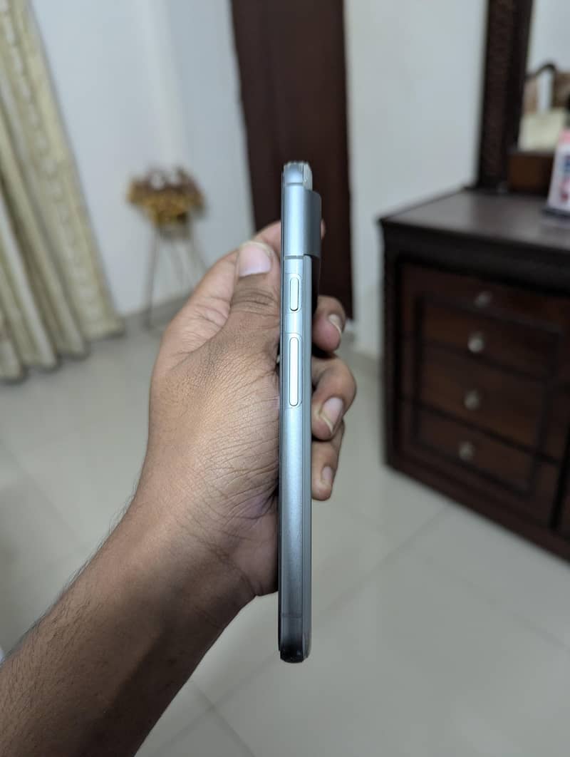 Google Pixel 8 2