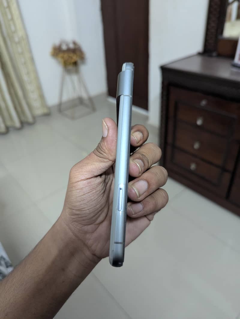 Google Pixel 8 3