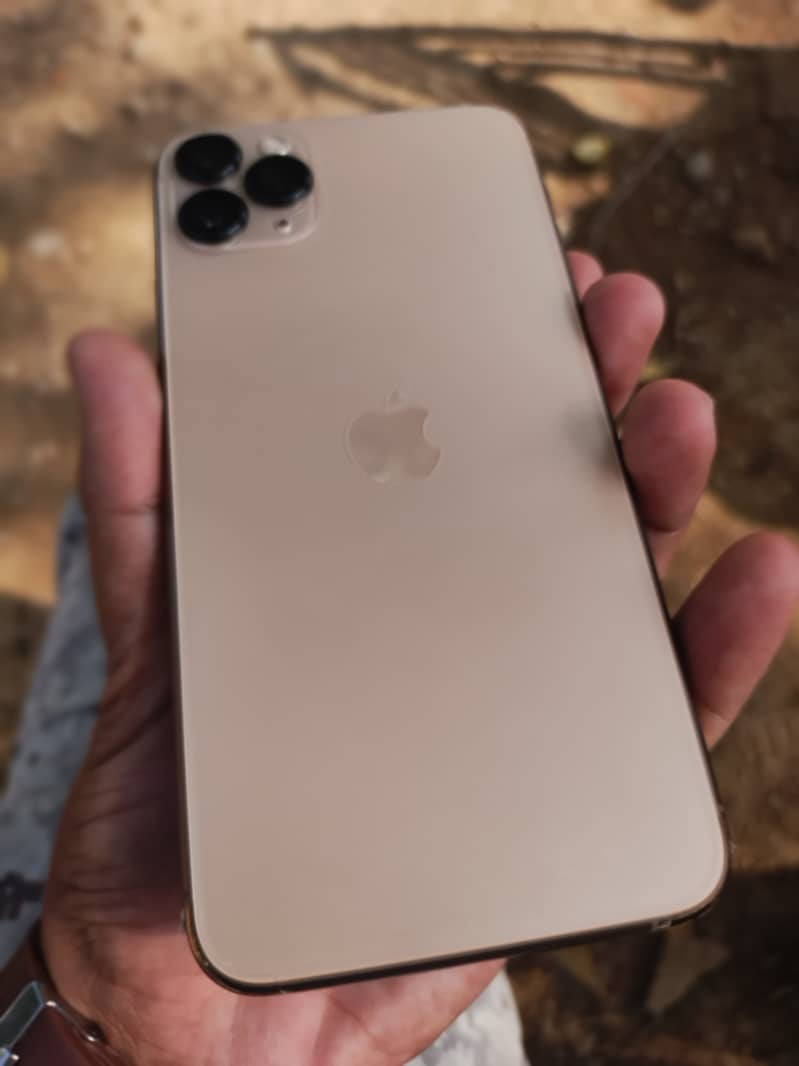 Apple iPhone 11 Pro Max 2