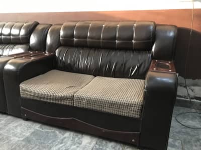 Black Leatherette with Wooden Armrest Trays