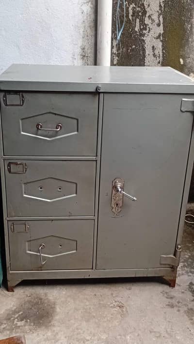 Locker for Sale – 3 × 3.50 Size