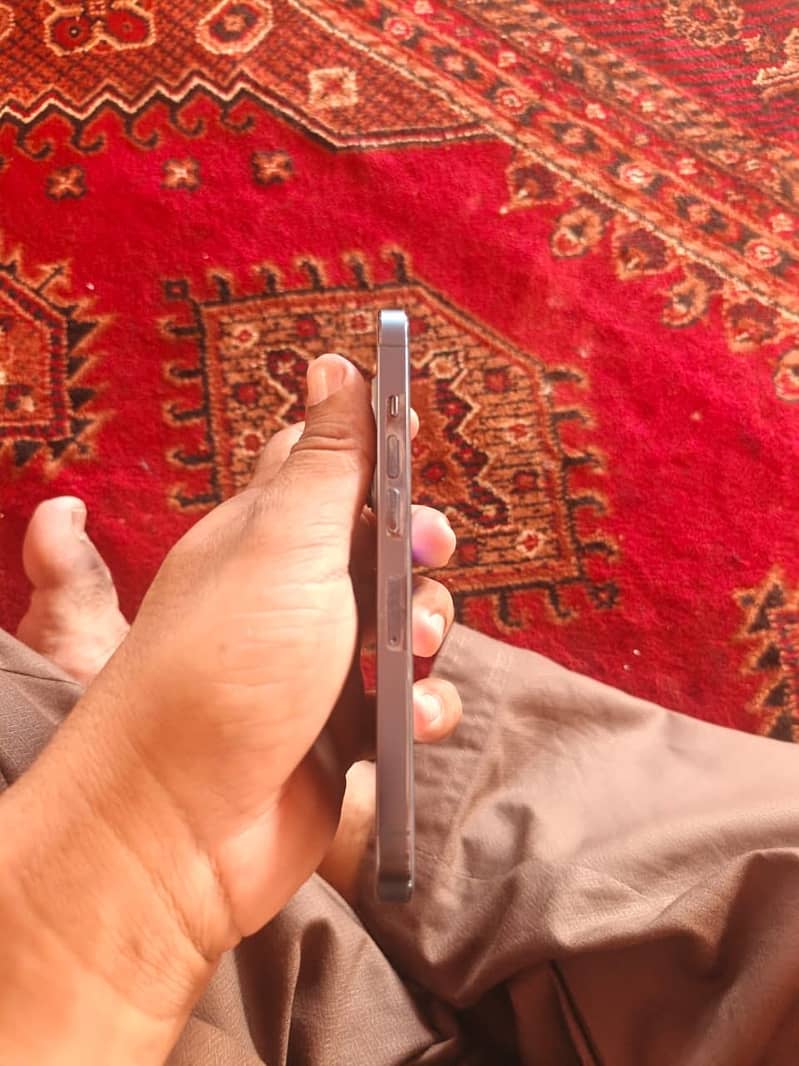 Apple iPhone 13 Pro 0