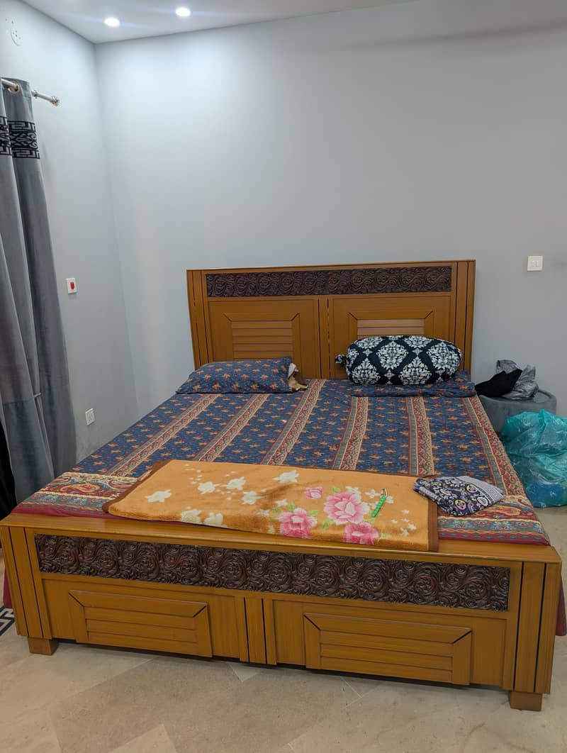 Double bed with matress and dressing table - Beds - 1120341191