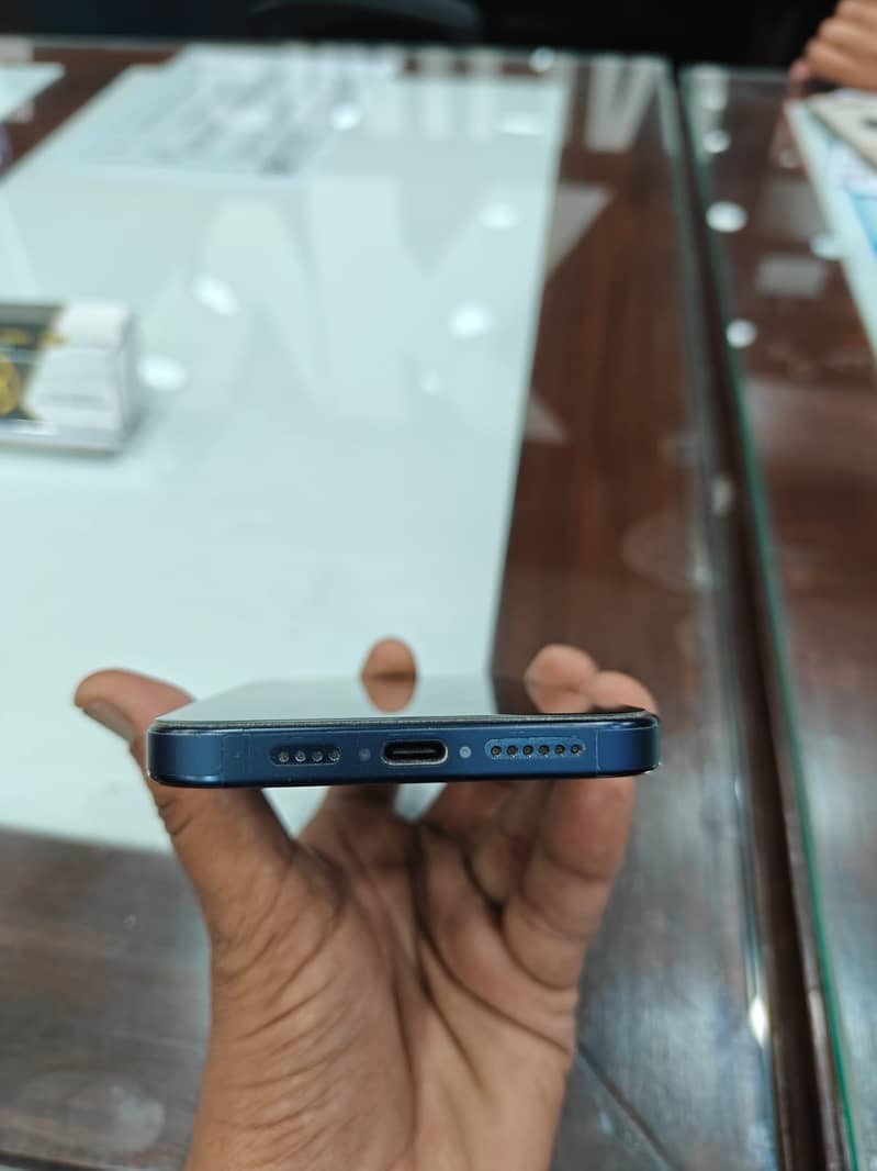 Apple iPhone 15 Pro Max 1