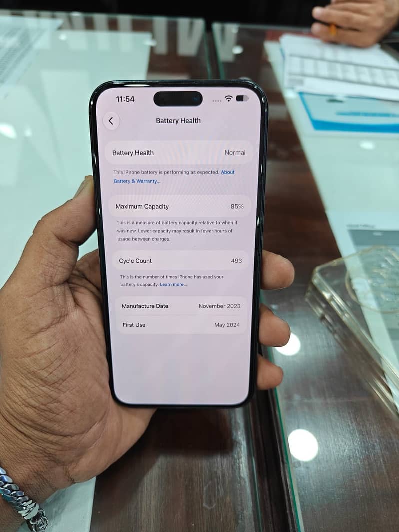 Apple iPhone 15 Pro Max 3