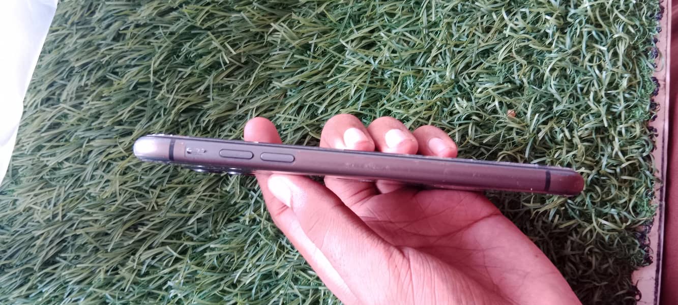 Apple iPhone 11 2