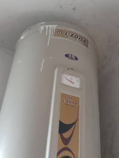 electric gyeser I zone 10/10 condition