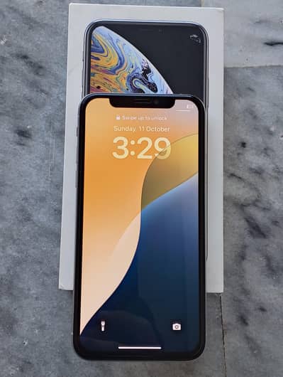 Apple iPhone XS with box