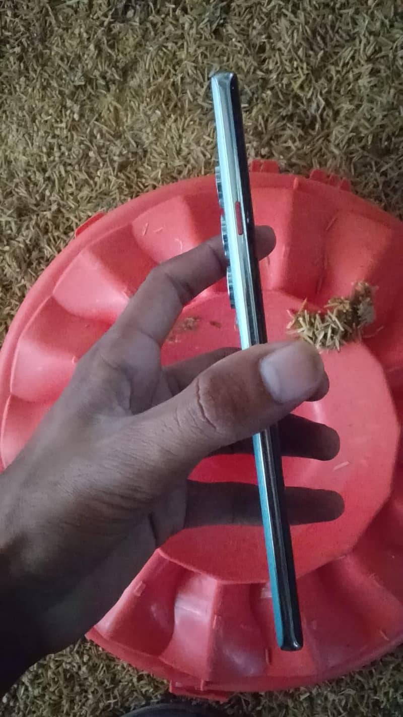 Tecno CAMON 40 Pro 4