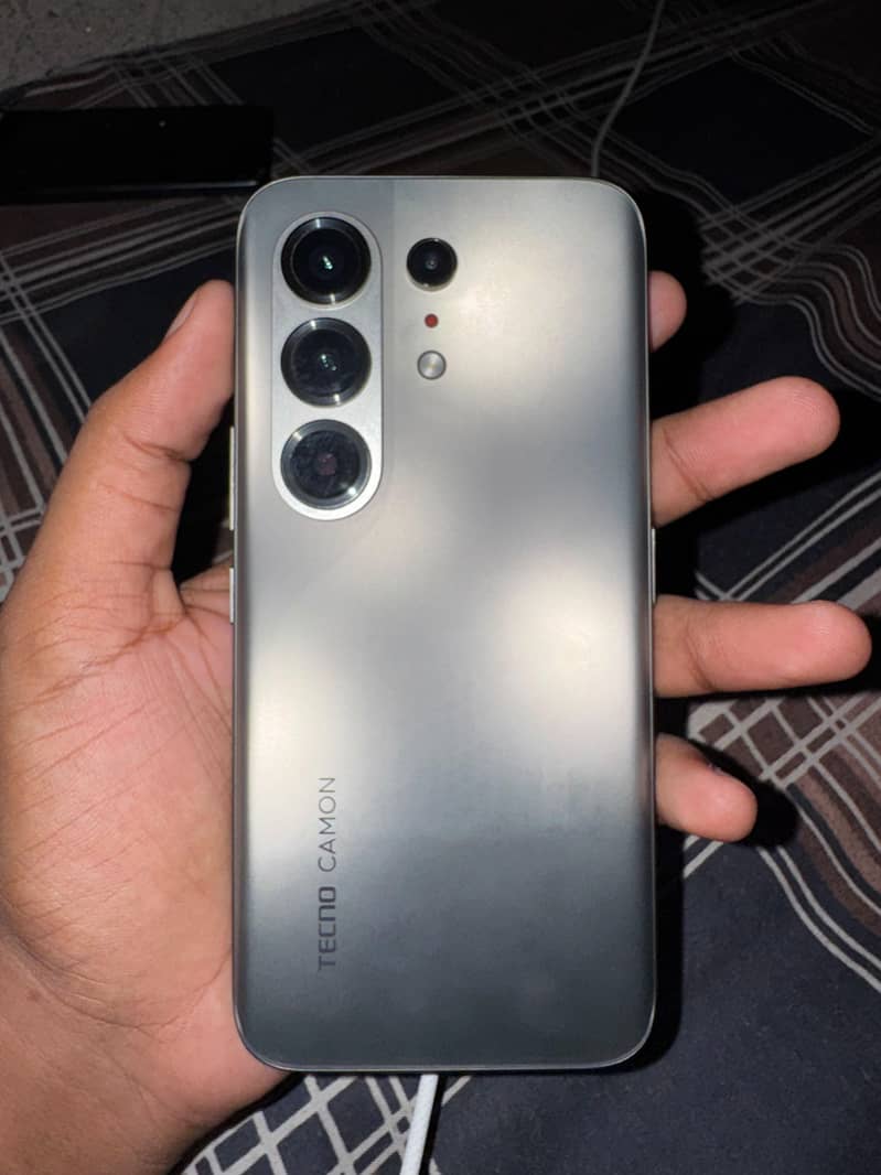 Tecno camon 50 pro 0