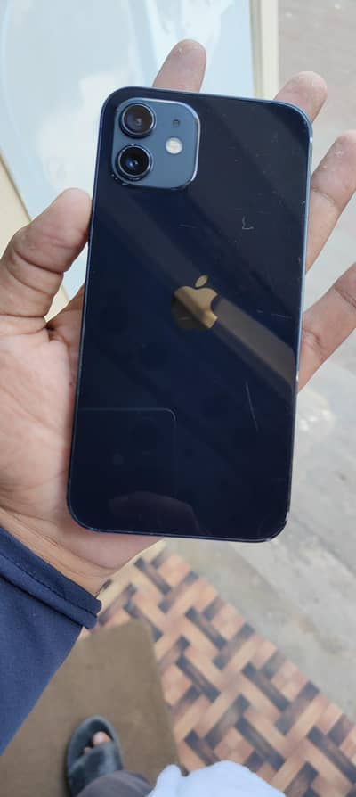 Apple iPhone 12