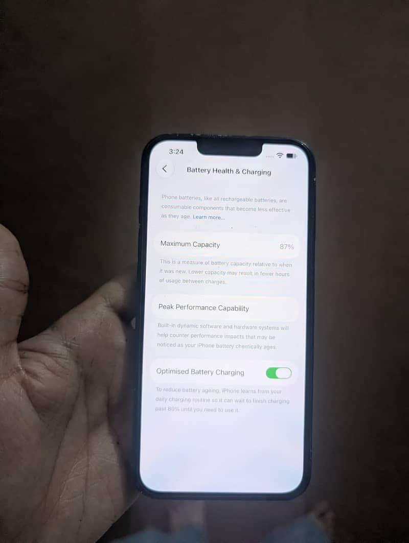 Apple iPhone 13 0