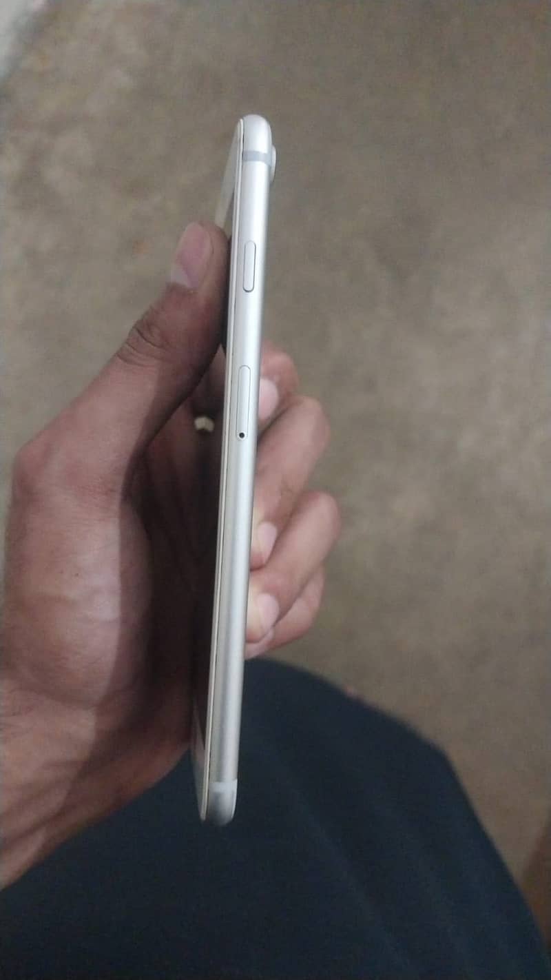 Apple iPhone 7 Plus 2