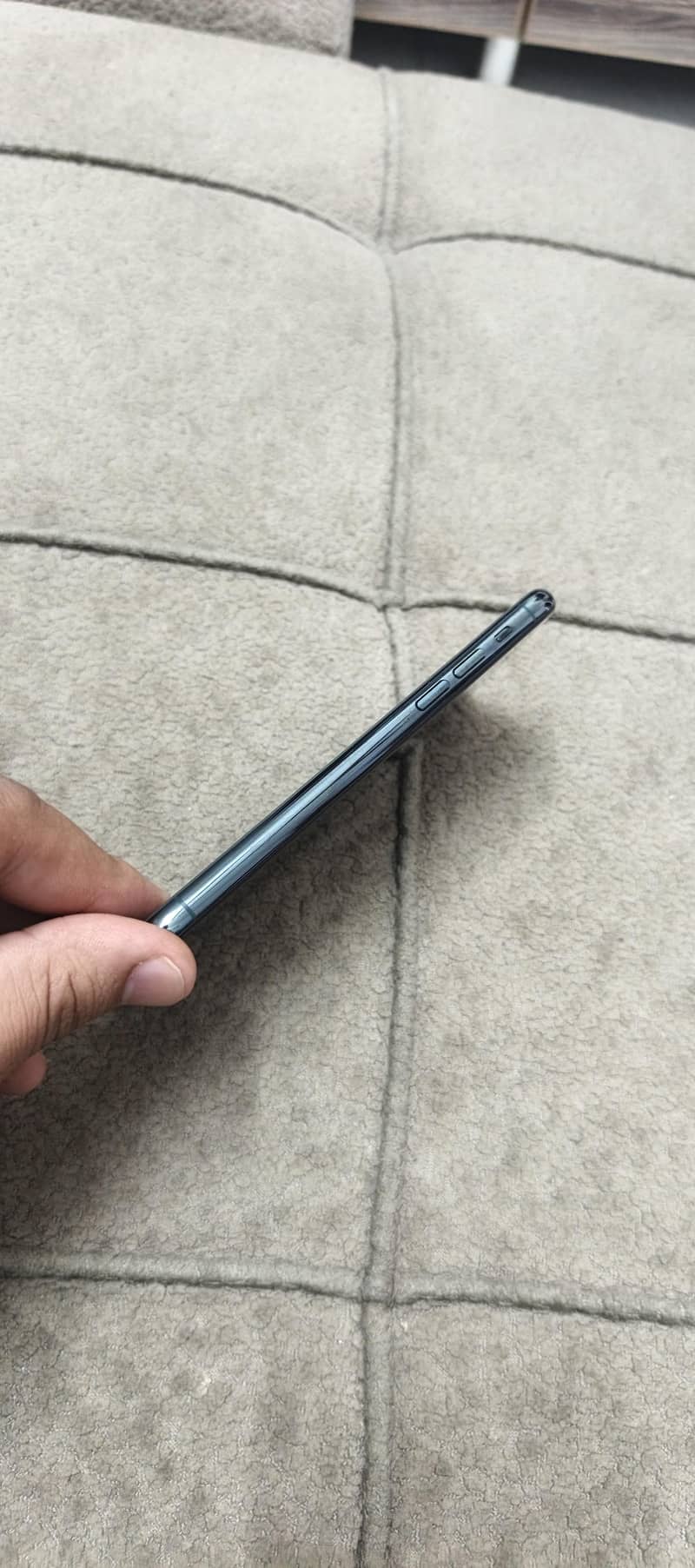 Apple iPhone 11 Pro Max 2
