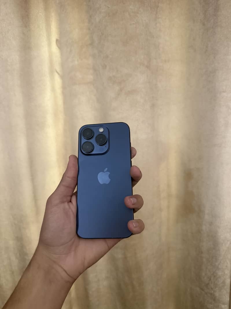 Apple iPhone 15 Pro 0