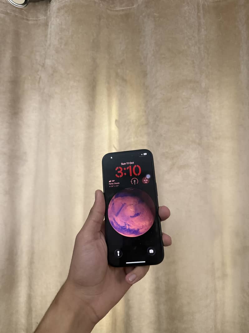 Apple iPhone 15 Pro 4