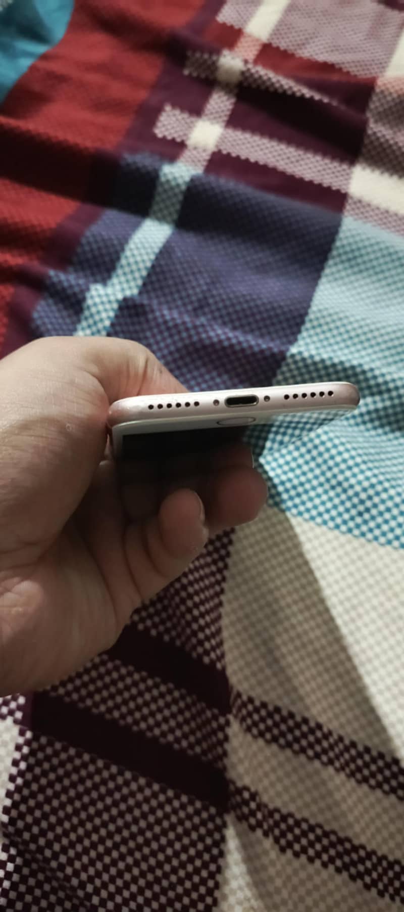 Apple iPhone 7 2
