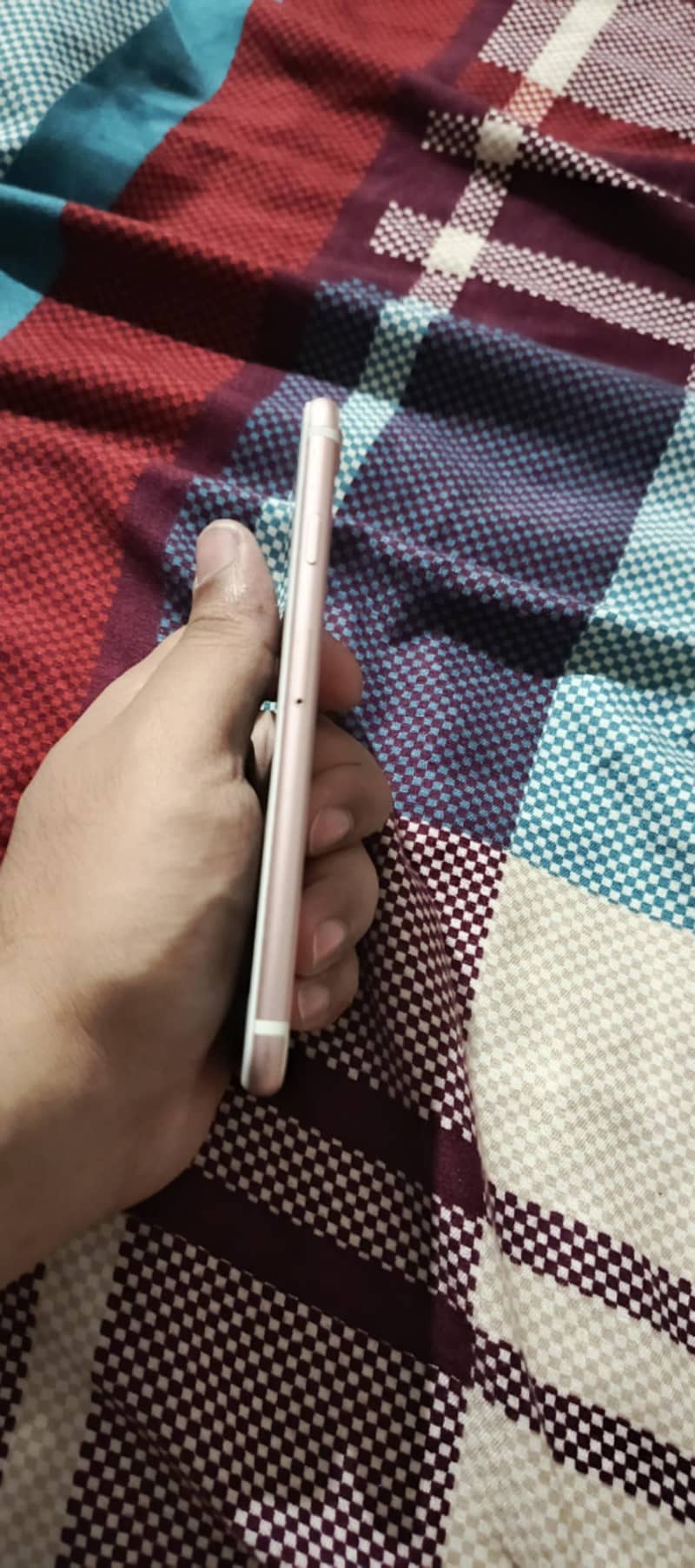 Apple iPhone 7 3