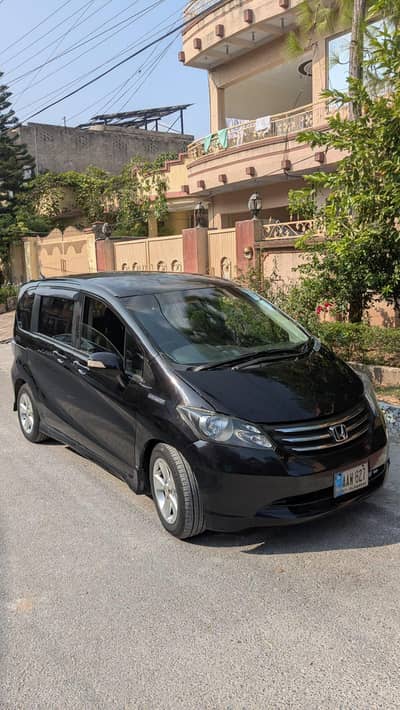 Honda Freed 2011/16 Islamabad number
