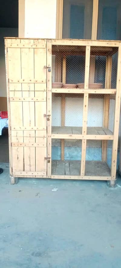 3 portion wooden cage for hens / birds