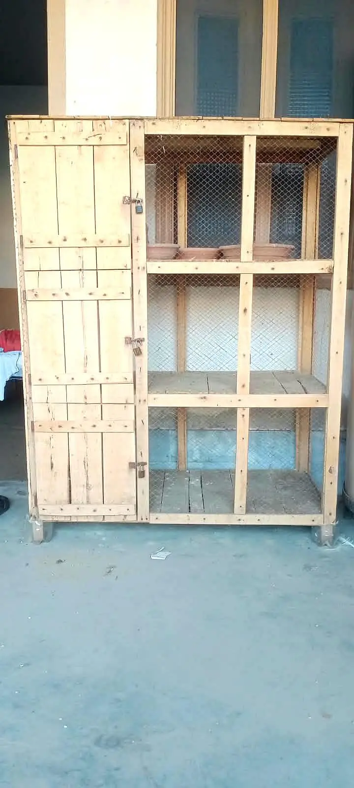 3 portion wooden cage for hens / birds — photo 4