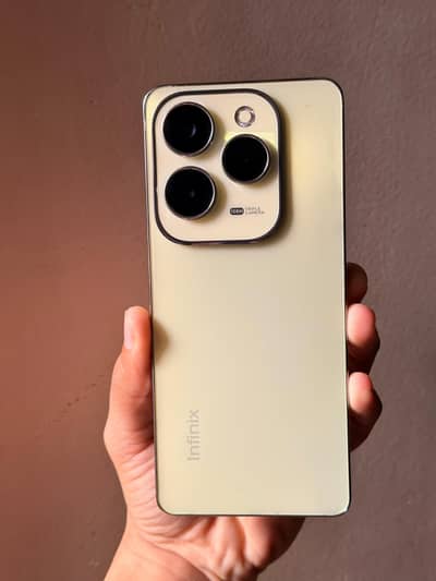 Infinix Hot 40 Pro