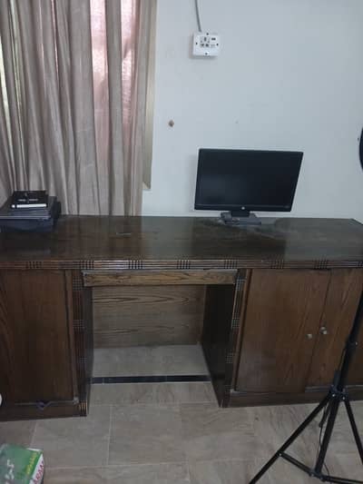 COMPUTER TABLE/ STUDY TABLE