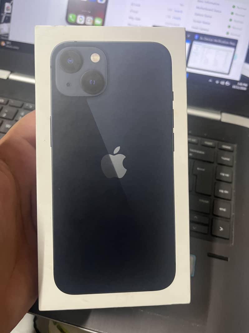 Apple iPhone 13 0