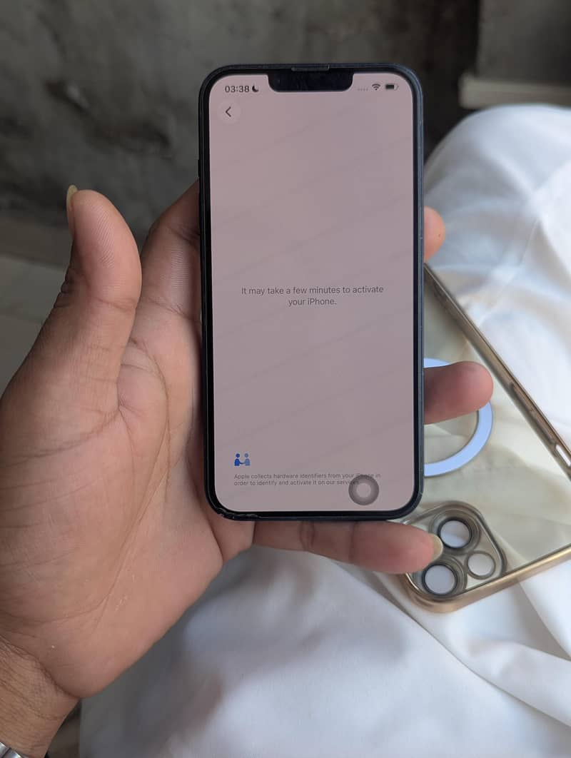 Apple iPhone 14 3