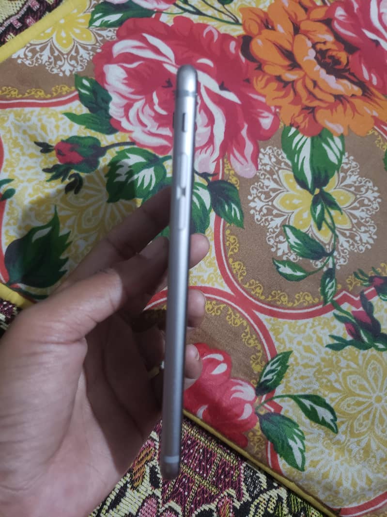 Apple iPhone 6 2
