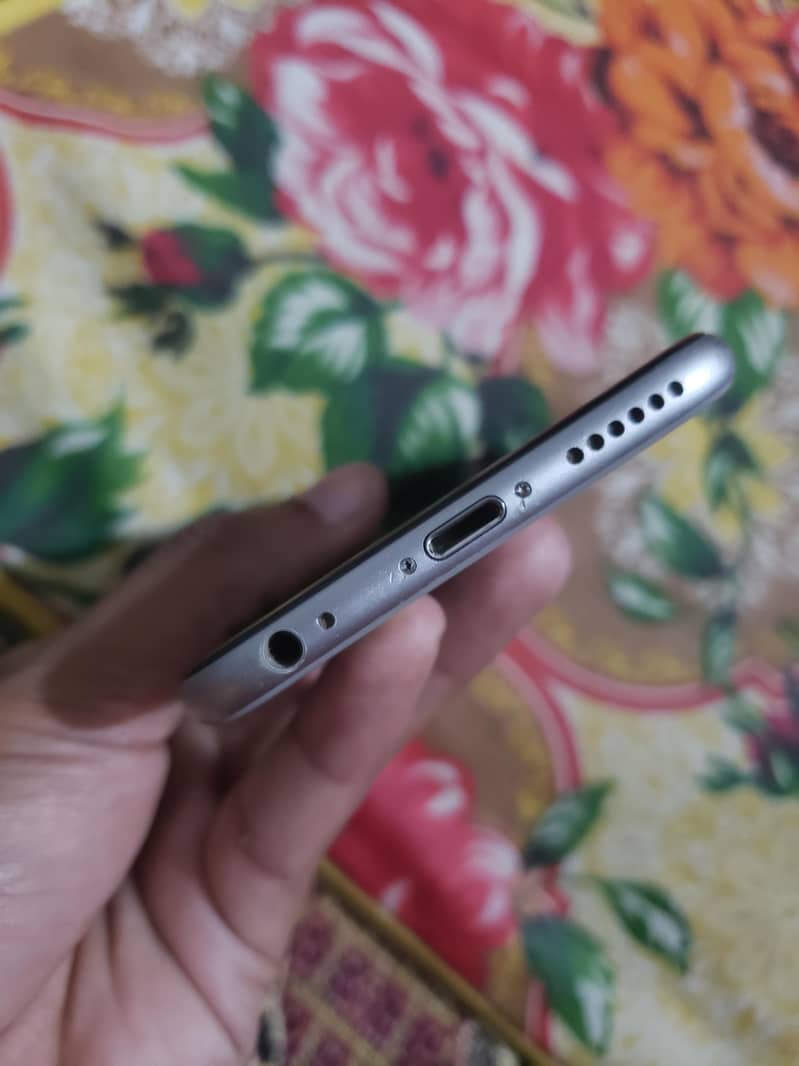 Apple iPhone 6 3