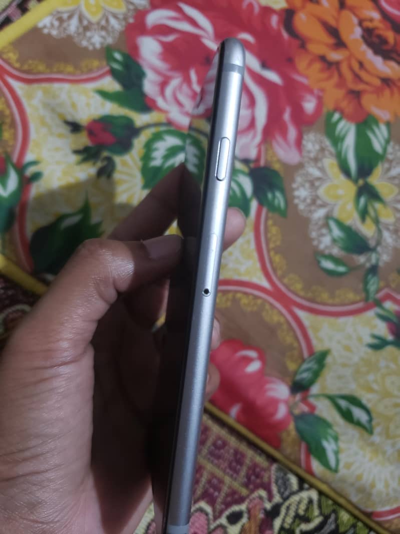 Apple iPhone 6 4